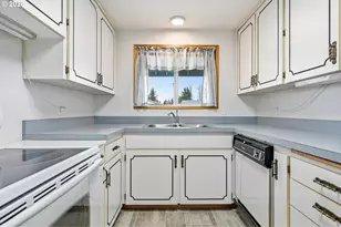 1720 Jansen Way, Woodburn, OR 97071 - Photo 12