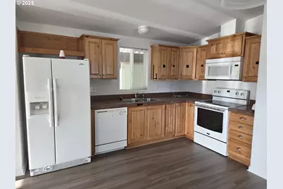 3250 Sandpiper Dr, Coos Bay, OR 97420 - Photo 8