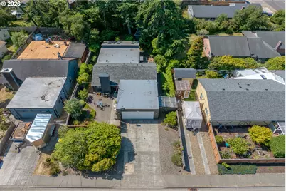 1250 9th St, Florence, OR 97439 - Photo 2