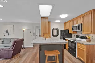 1250 9th St, Florence, OR 97439 - Photo 6