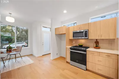 1406 N Jarrett St, Portland, OR 97217 - Photo 6