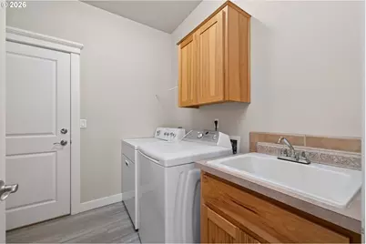 722 E 18th St, La Center, WA 98629 - Photo 14