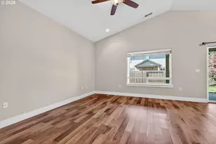 989 Pendleton Dr, Medford, OR 97501 - Photo 8