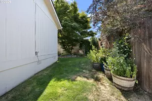 1475 Green Acres Rd, Eugene, OR 97408 - Photo 26