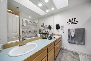 1421 NE Market Dr, Fairview, OR 97024 - Photo 18