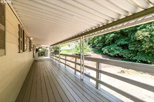 2337 W Hills Dr, Longview, WA 98632 - Photo 30