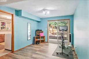 2337 W Hills Dr, Longview, WA 98632 - Photo 20