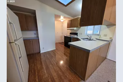 1506 Pioneer Cir, Forest Grove, OR 97116 - Photo 8