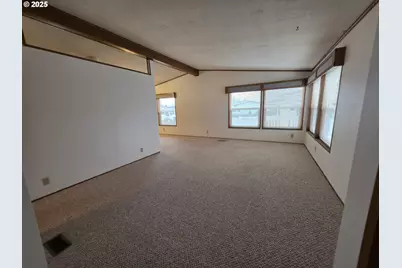 1506 Pioneer Cir, Forest Grove, OR 97116 - Photo 12