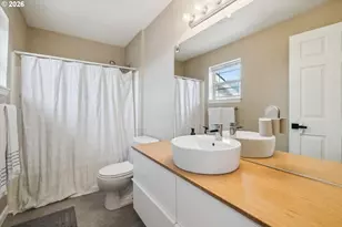 12142 NE Fremont St, Portland, OR 97220 - Photo 22