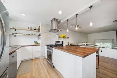 12142 NE Fremont St #11, Portland, OR 97220 - Photo 12