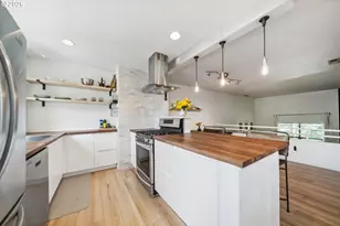 12142 NE Fremont St, Portland, OR 97220 - Photo 12
