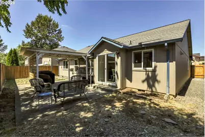 206 Hauser Ct, Molalla, OR 97038 - Photo 34