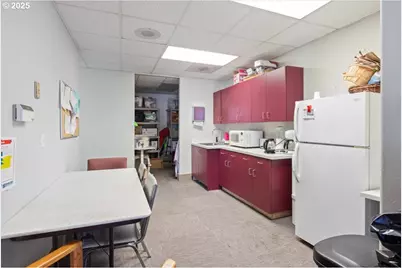 19230 SE McLoughlin Blvd, Gladstone, OR 97027 - Photo 14