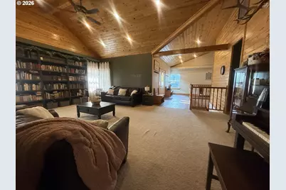317 S Canyon Blvd, John Day, OR 97845 - Photo 6