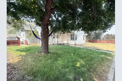 317 S Canyon Blvd, John Day, OR 97845 - Photo 2