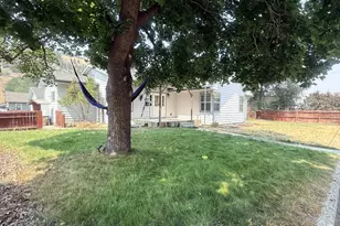 317 S Canyon Blvd, John Day, OR 97845 - Photo 2