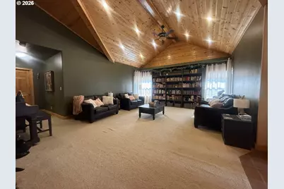 317 S Canyon Blvd, John Day, OR 97845 - Photo 8