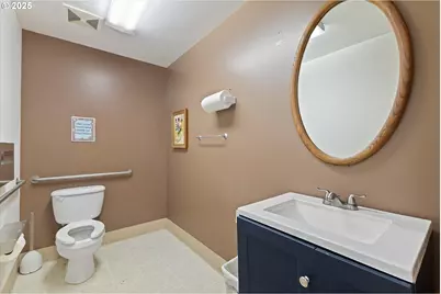 301 Main -2011 3rd St., Tillamook, OR 97141 - Photo 10