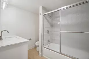 541 NE 70th Ave, Portland, OR 97213 - Photo 24