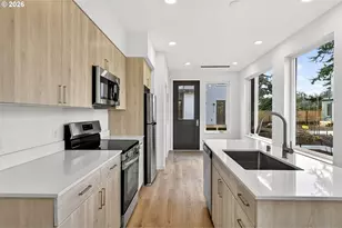 7280 NE Going St, Portland, OR 97218 - Photo 10