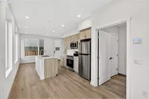 7280 NE Going St, Portland, OR 97218 - Photo 6