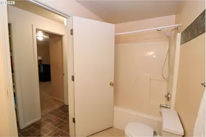 631 Nicholas Dr, Springfield, OR 97477 - Photo 28