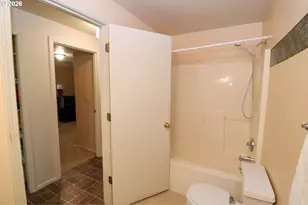 631 Nicholas Dr, Springfield, OR 97477 - Photo 28