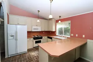 631 Nicholas Dr, Springfield, OR 97477 - Photo 12