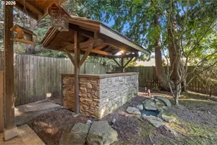 18800 SW Longacre St, Beaverton, OR 97003 - Photo 36