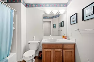 2925 SE Cleveland Dr, Gresham, OR 97080 - Photo 18