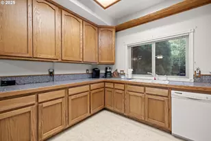 2925 SE Cleveland Dr, Gresham, OR 97080 - Photo 22