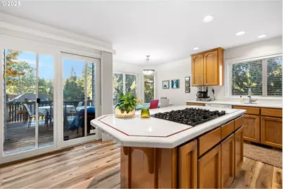 2925 SE Cleveland Dr, Gresham, OR 97080 - Photo 6