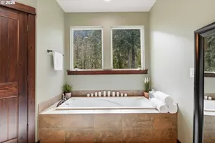 57214 E Marmot Rd, Sandy, OR 97055 - Photo 18