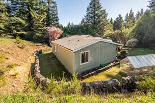 92260 Alder Hill Ln, Coos Bay, OR 97420 - Photo 2