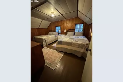 22633 Highway 58, Crescent Lake, OR 97733 - Photo 18