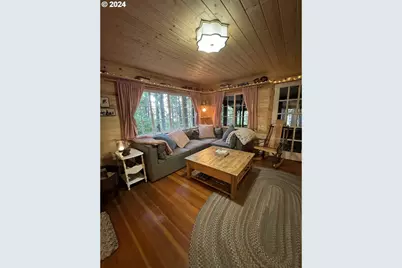 22633 Highway 58, Crescent Lake, OR 97733 - Photo 4