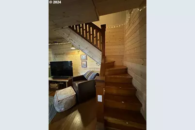 22633 Highway 58, Crescent Lake, OR 97733 - Photo 20