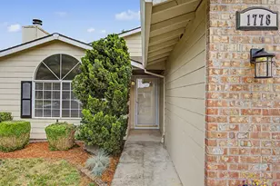 1778 N Laurelwood Loop, Canby, OR 97013 - Photo 2