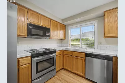 1778 N Laurelwood Loop, Canby, OR 97013 - Photo 10