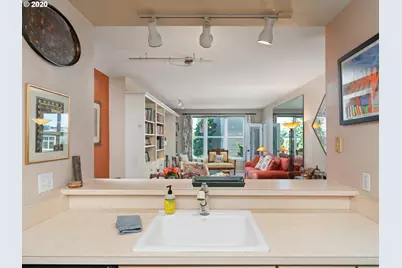 1616 S Harbor Way, Portland, OR 97201 - Photo 4