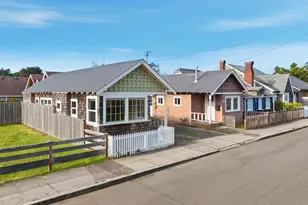 908-910 N Franklin St, Seaside, OR 97138 - Photo 1