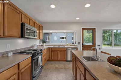 71578 Northshore Dr, Birkenfeld, OR 97016 - Photo 10
