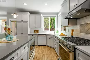 7941 N Courtenay Ave, Portland, OR 97203 - Photo 12