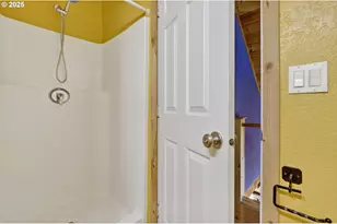 903 S McLoughlin Blvd, Oregon City, OR 97045 - Photo 20