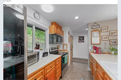 460 Huckleberry Mt Ln, Riddle, OR 97469 - Photo 6
