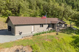 460 Huckleberry Mt Ln, Riddle, OR 97469 - Photo 1