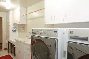 374 Blackfoot Ave, Eugene, OR 97404 - Photo 36