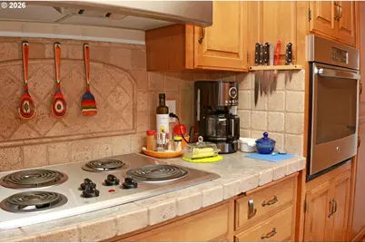 374 Blackfoot Ave, Eugene, OR 97404 - Photo 22