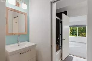 2825 NW Upshur St, Portland, OR 97210 - Photo 8